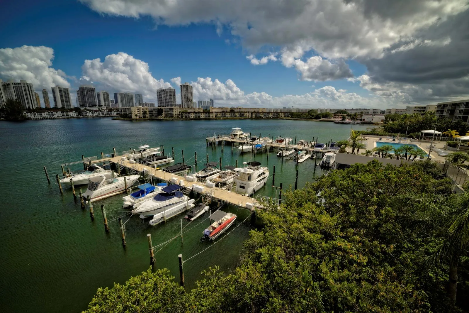 18081 Biscayne Boulevard # 403, Aventura, FL 33160 photo 2