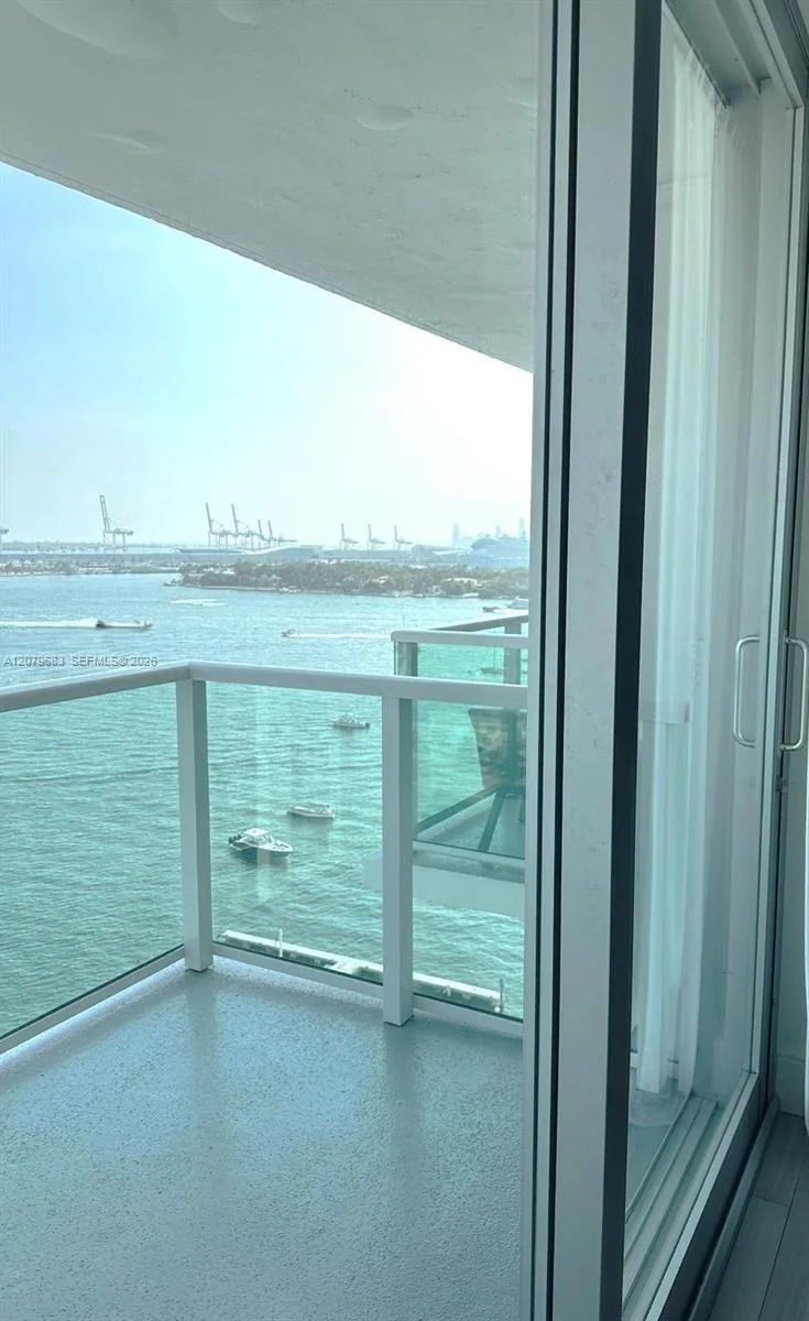 1000 West Ave # PH27, Miami Beach, FL 33139 — zdjęcie 4