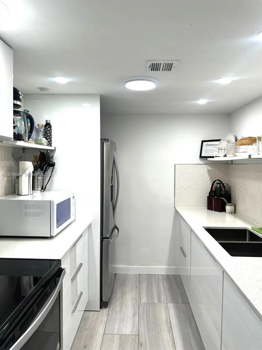 1000 West Ave # PH27, Miami Beach, FL 33139 photo 8