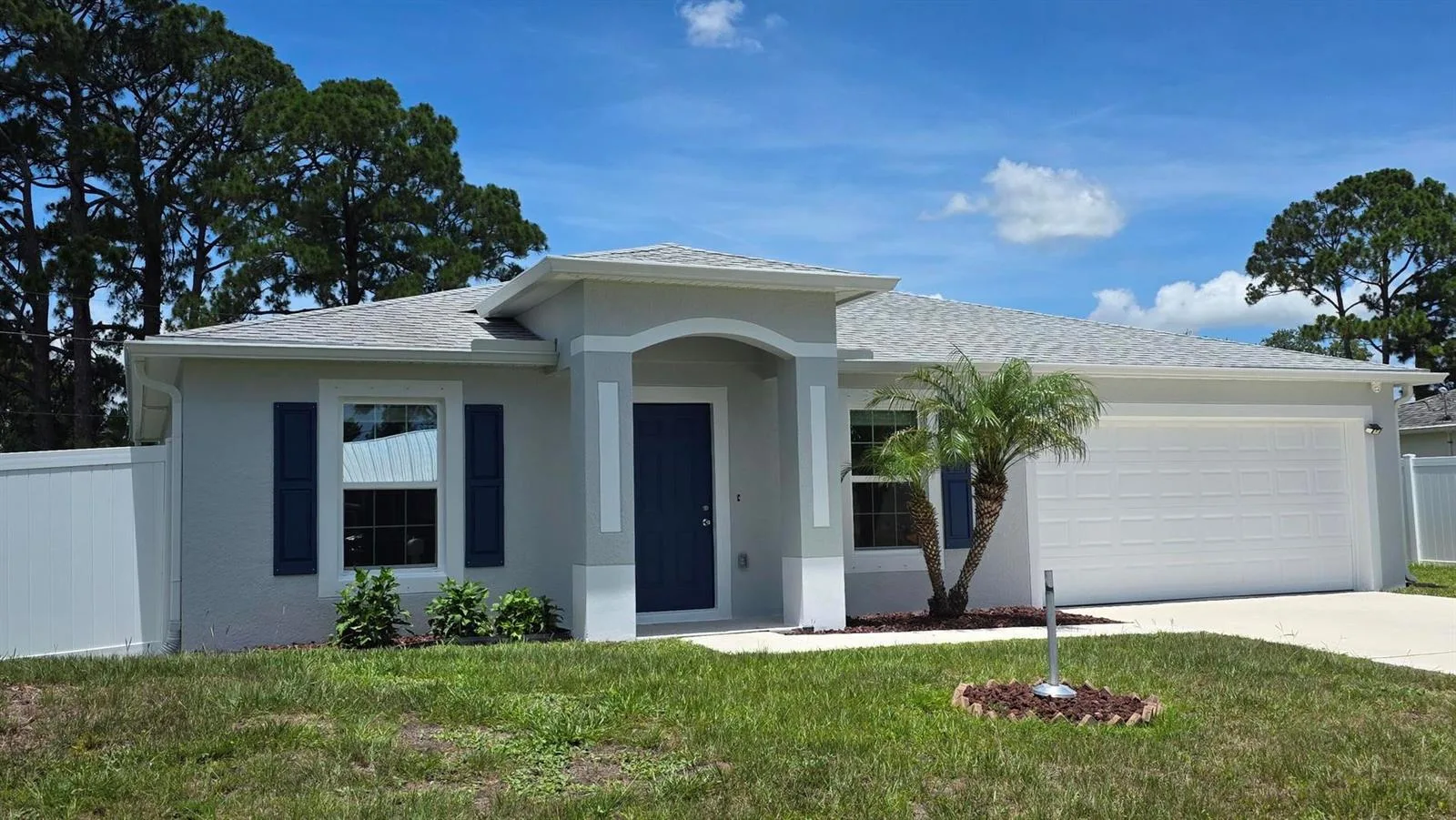 2135 19TH Avenue SW, Vero Beach, FL 32962