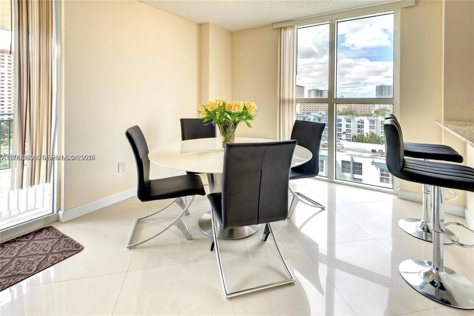 17555 Atlantic Blvd # 902, Sunny Isles Beach, FL 33160 photo 5