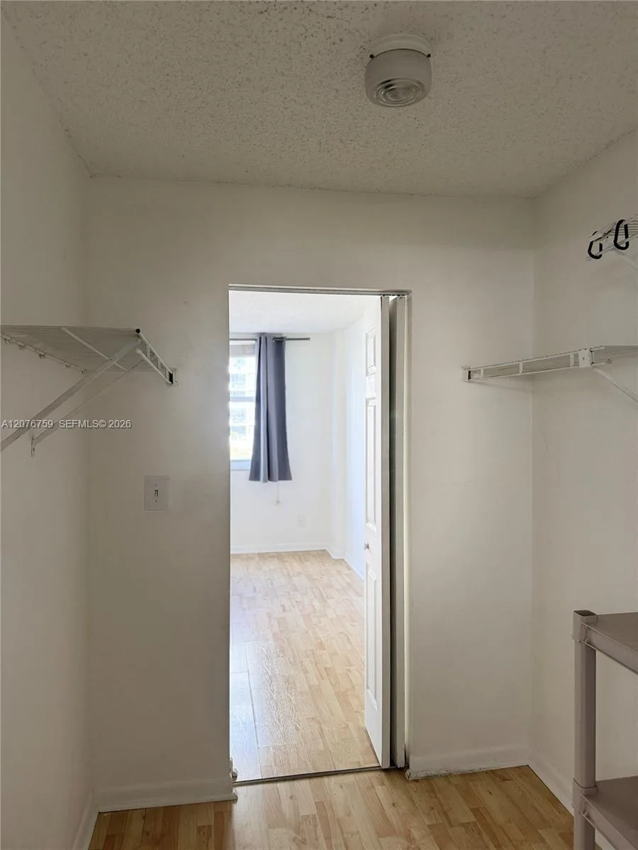 770 CLAUGHTON ISLAND DR # 601, Miami, FL 33131 photo 10