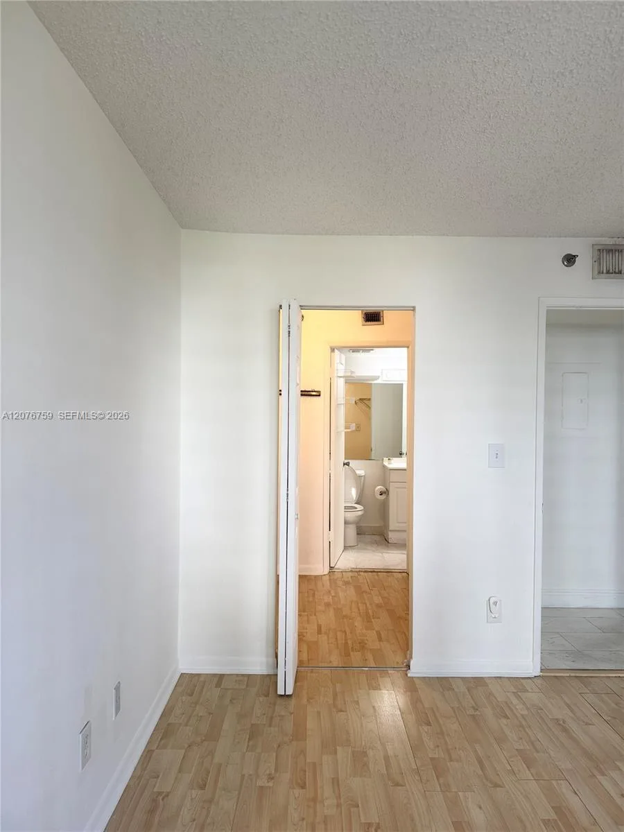 770 CLAUGHTON ISLAND DR # 601, Miami, FL 33131 photo 11