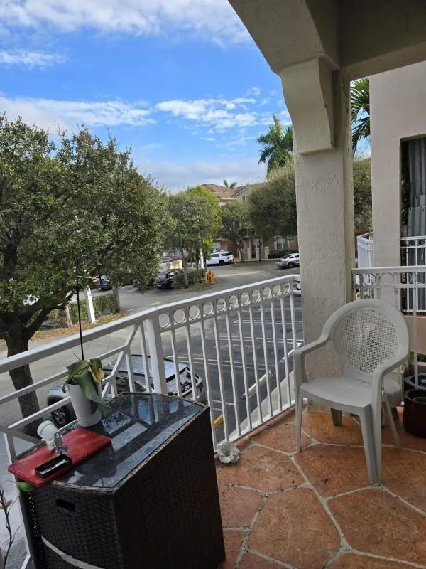8930 W Flagler Street # 221, Miami, FL 33174
