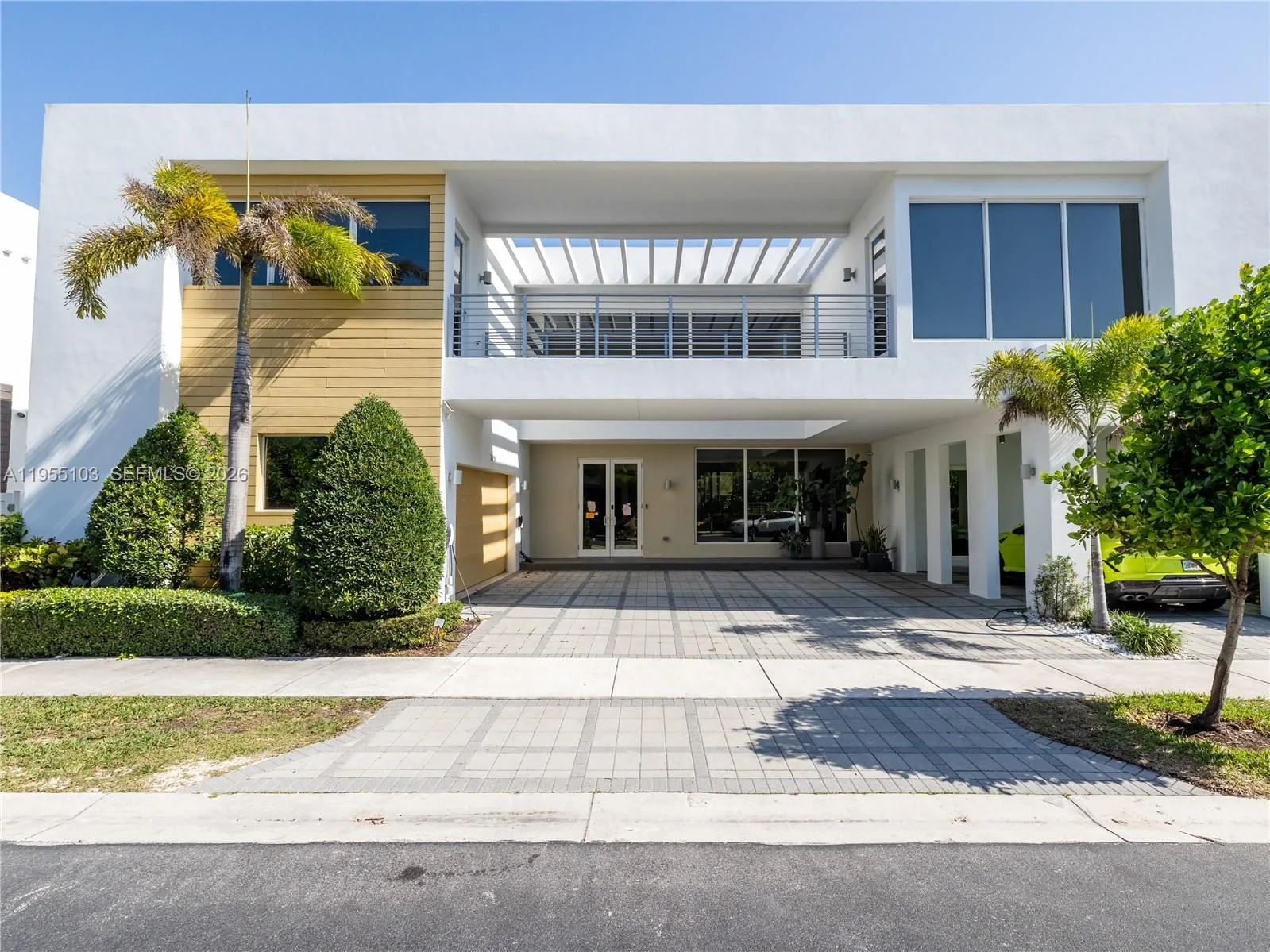 7451 NW 103rd Ct, Doral, FL 33178