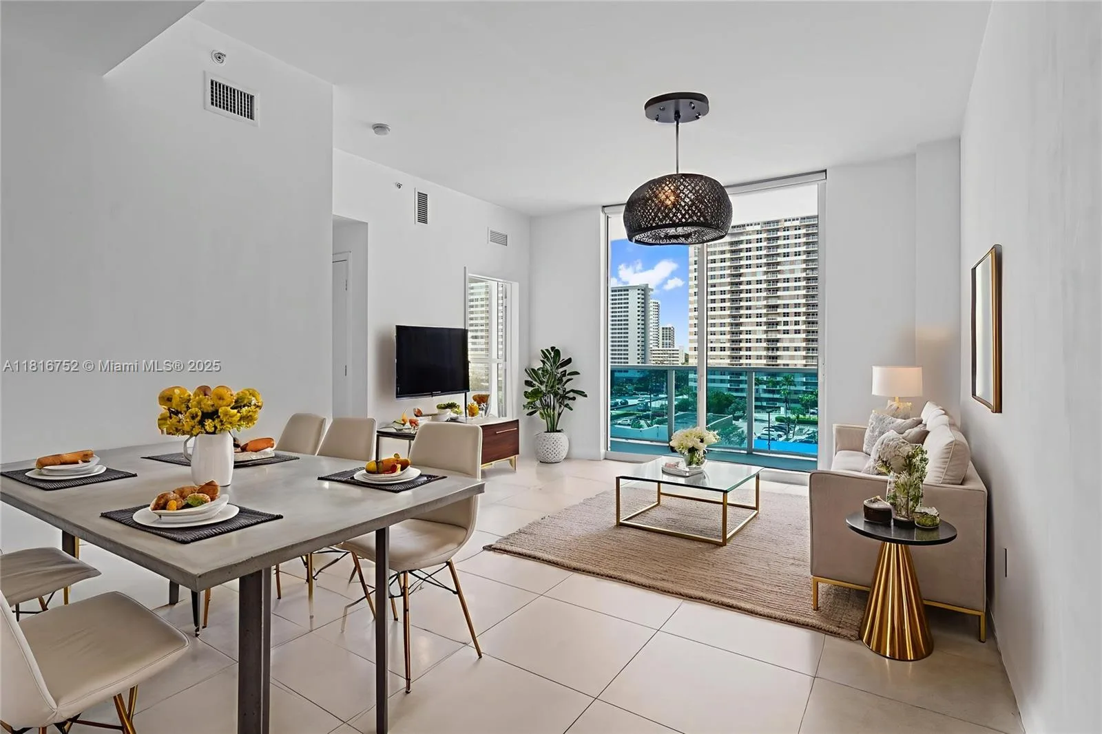 1945 S Ocean Dr # 704, Hallandale Beach, FL 33009