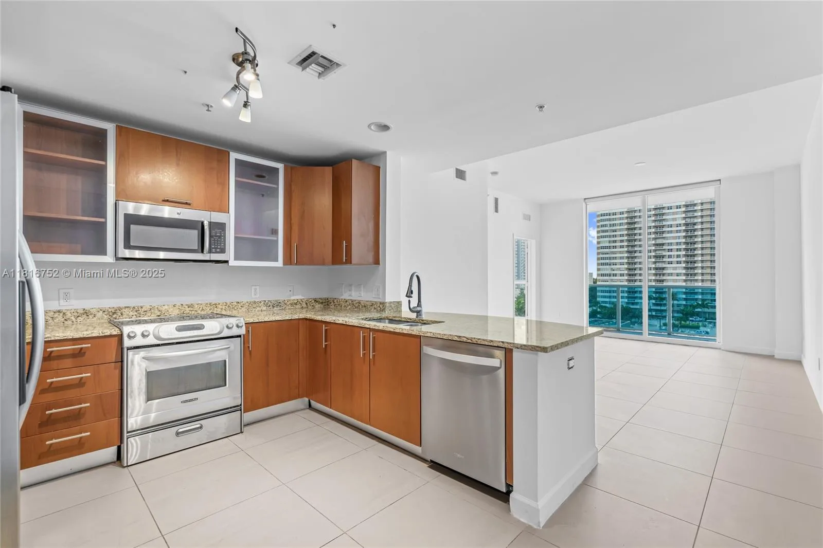 1945 S Ocean Dr # 704, Hallandale Beach, FL 33009 photo 4