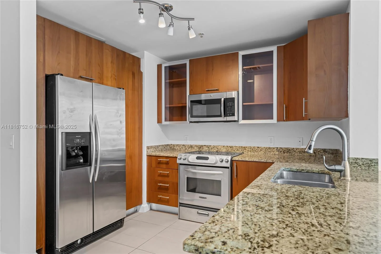 1945 S Ocean Dr # 704, Hallandale Beach, FL 33009 photo 7