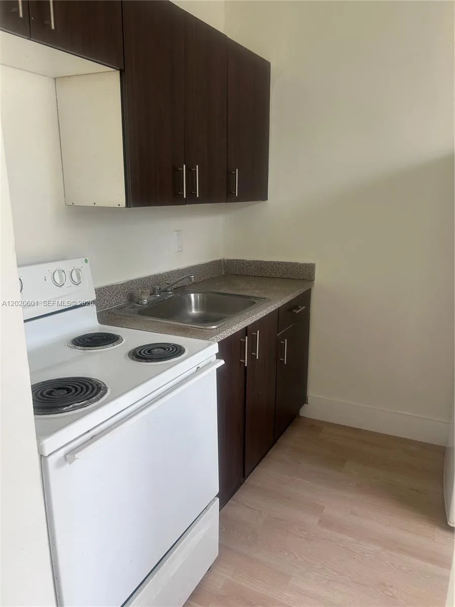 1820 NW 73rd St, Miami, FL 33147 photo 7