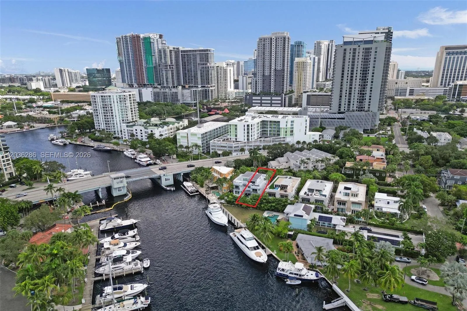 453 SW 5th Ave, Fort Lauderdale, FL 33315