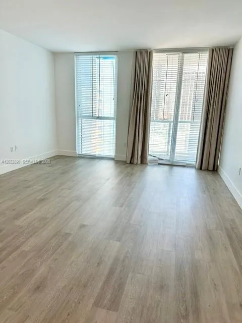 244 Biscayne Blvd # 1805, Miami, FL 33132 photo 5