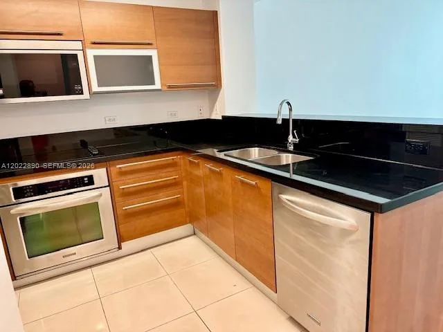 244 Biscayne Blvd # 1805, Miami, FL 33132 photo 7