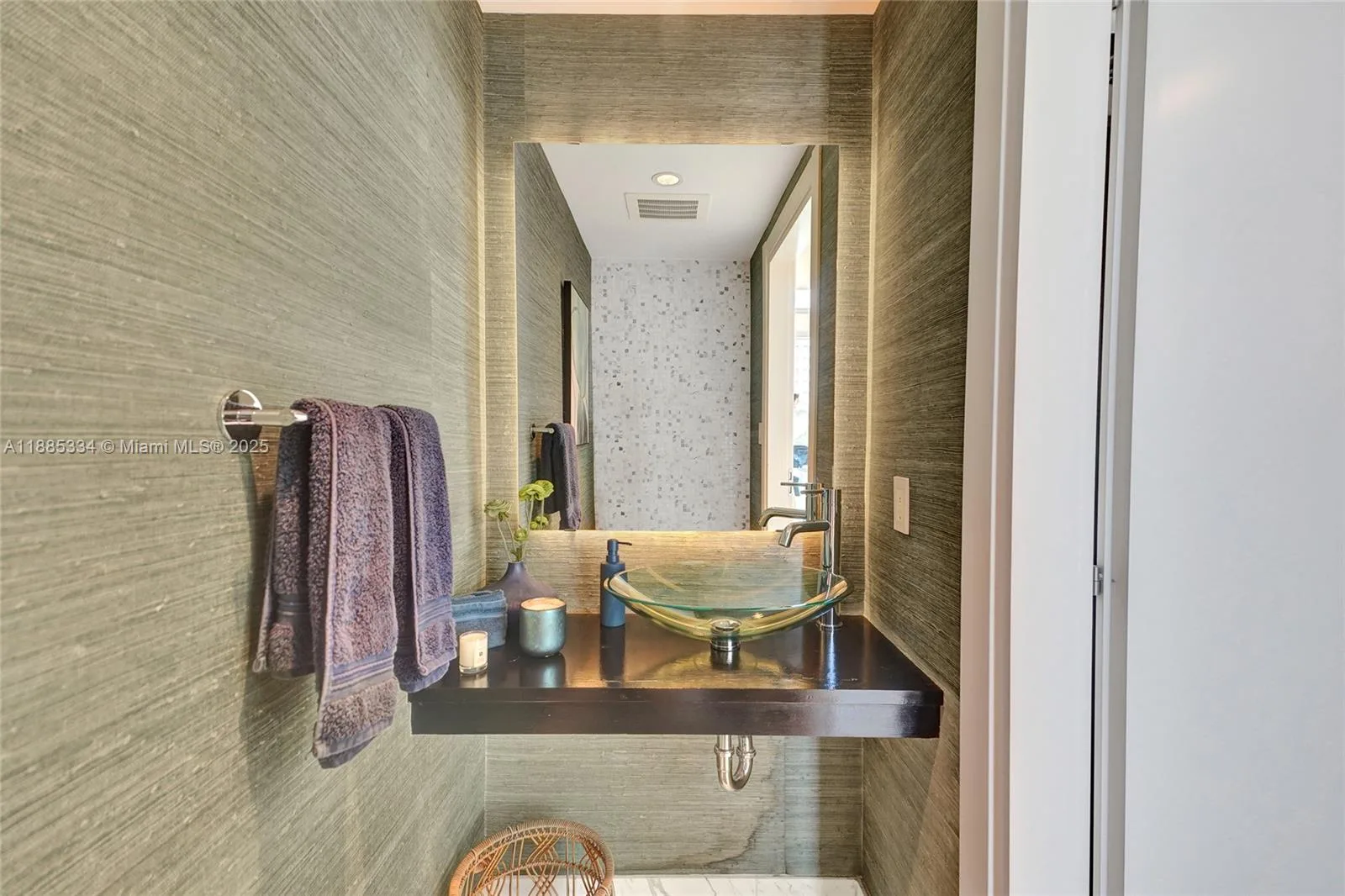 200 Biscayne Boulevard Way # 505, Miami, FL 33131 photo 2