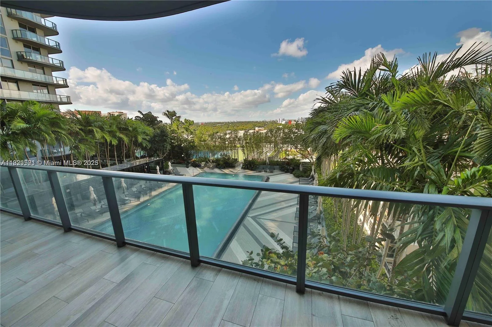 121 NE 34th St # 1009, Miami, FL 33137