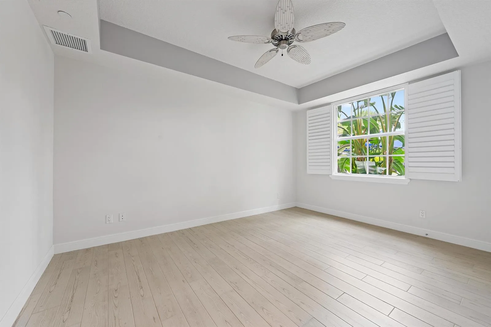 411 Bay Colony Drive N, Juno Beach, FL 33408 photo 12