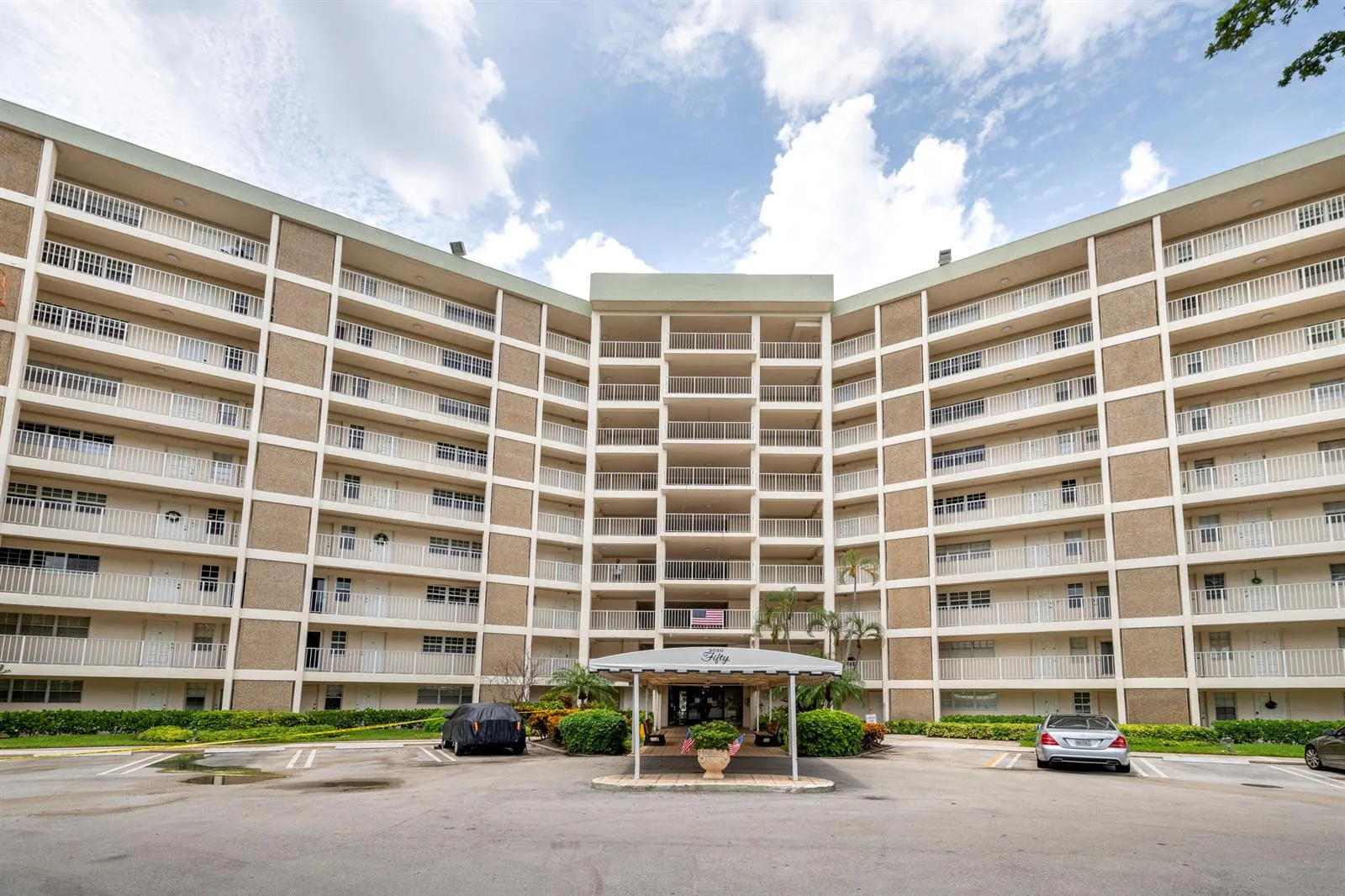 3090 N Course Drive # 508, Pompano Beach, FL 33069
