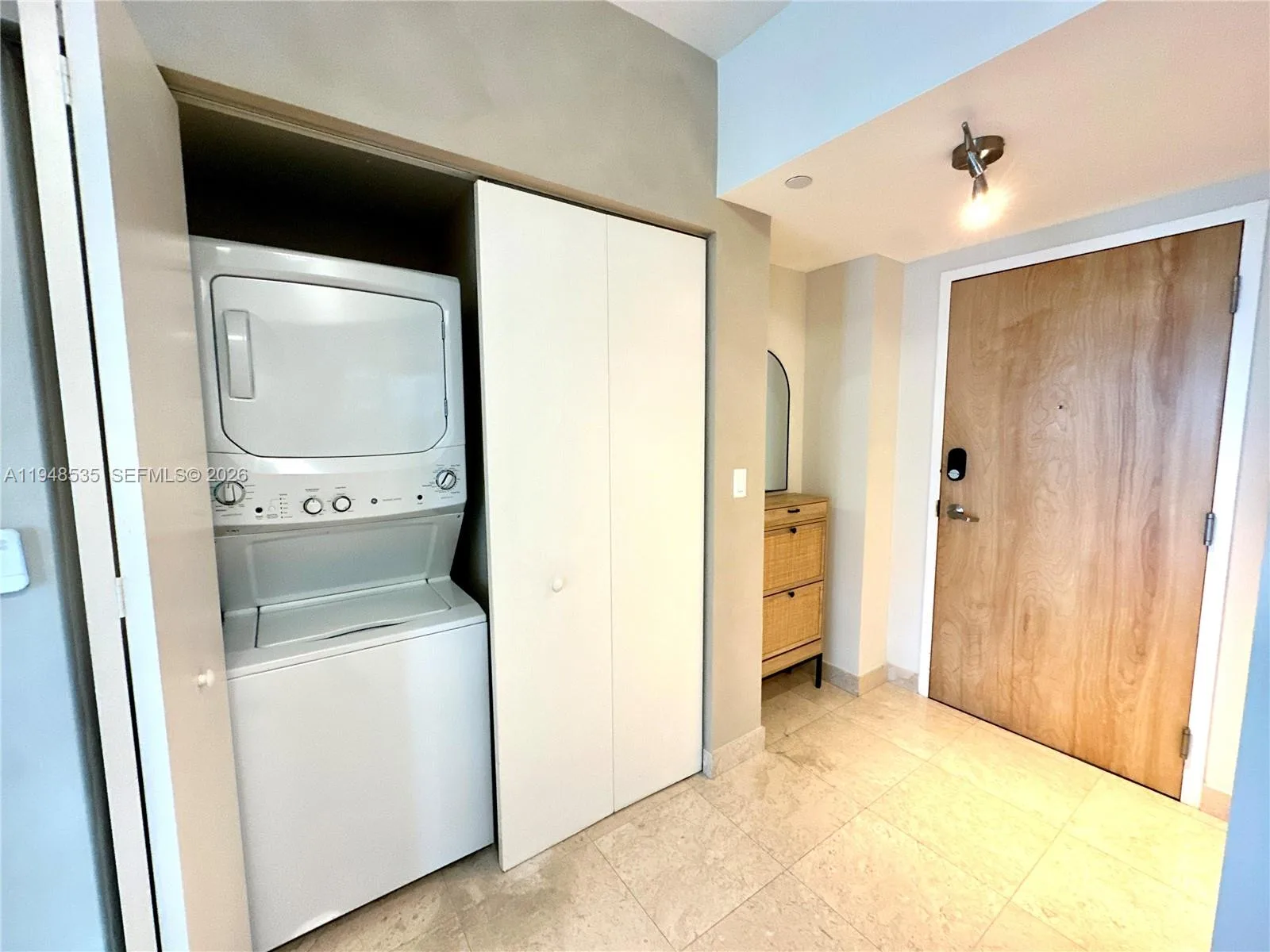 350 S Miami Ave # 3302, Miami, FL 33130 photo 12