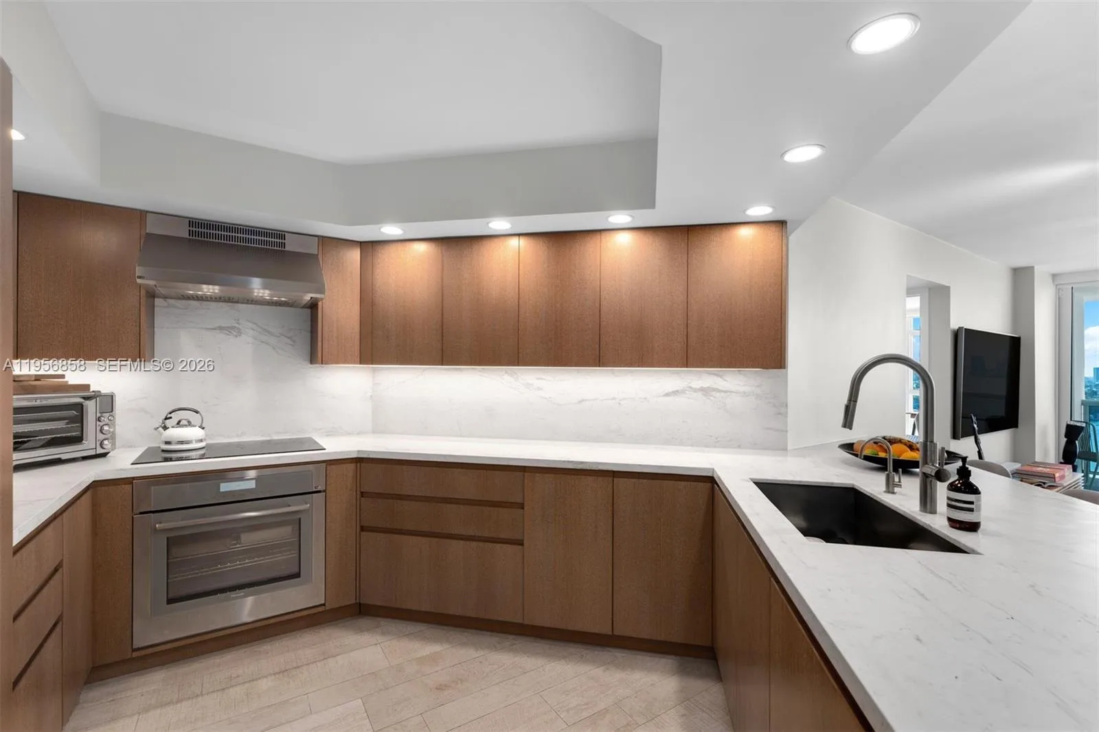 1900 Sunset Harbour Dr # 2312, Miami Beach, FL 33139 photo 4