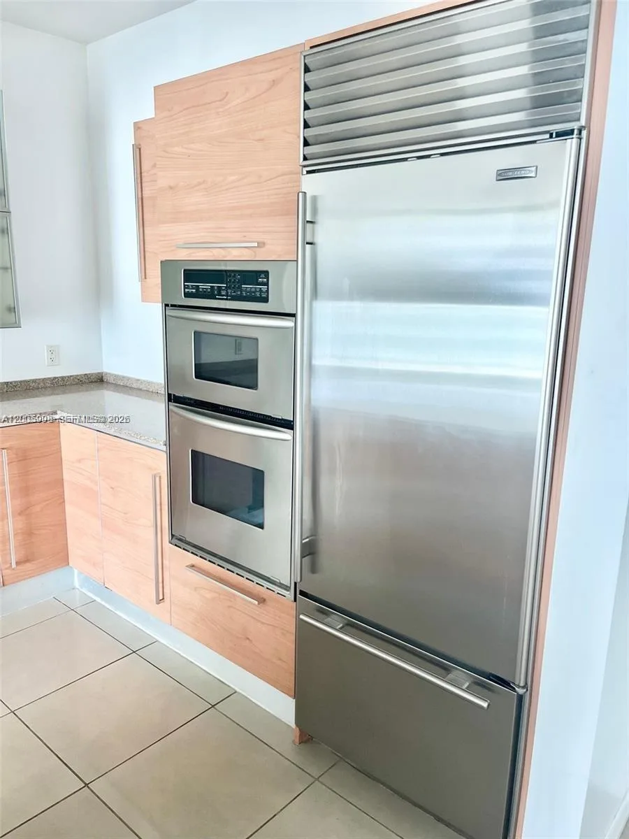 218 SE 14th St # 903, Miami, FL 33131 photo 5