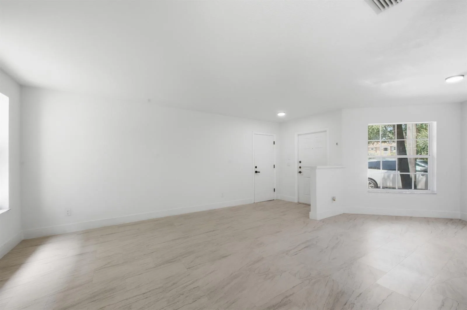 2824 NW 99th Terrace, Sunrise, FL 33322 photo 9