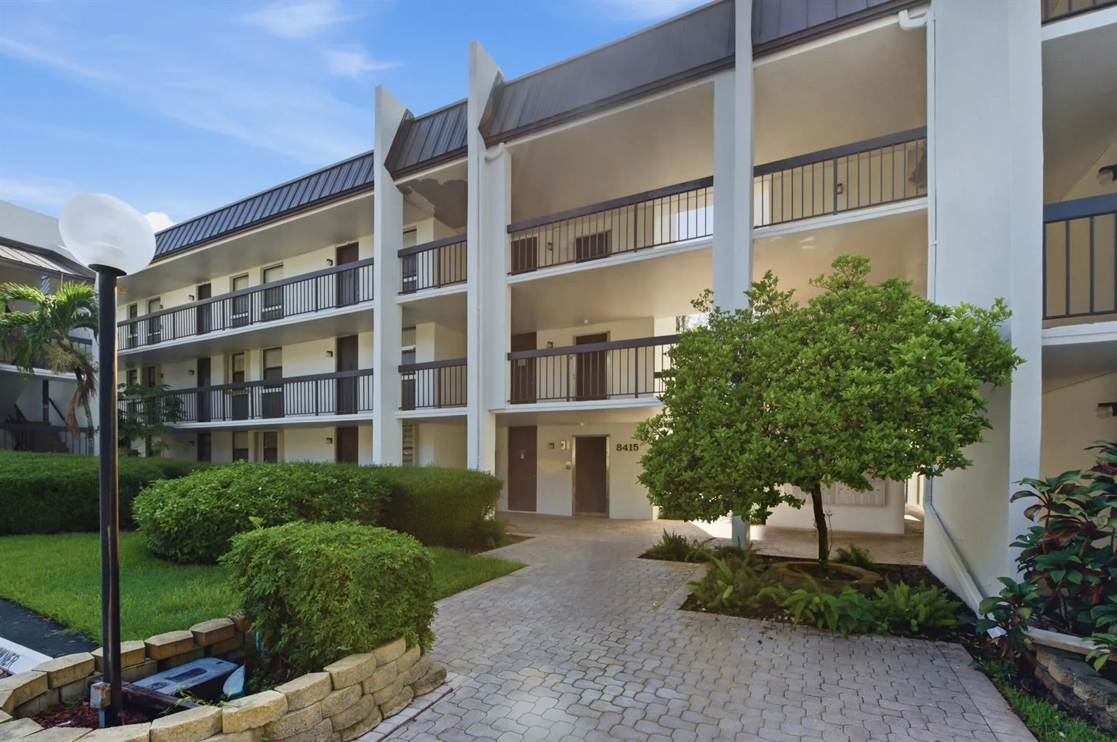 8409 Forest Hills Drive # 206, Coral Springs, FL 33065