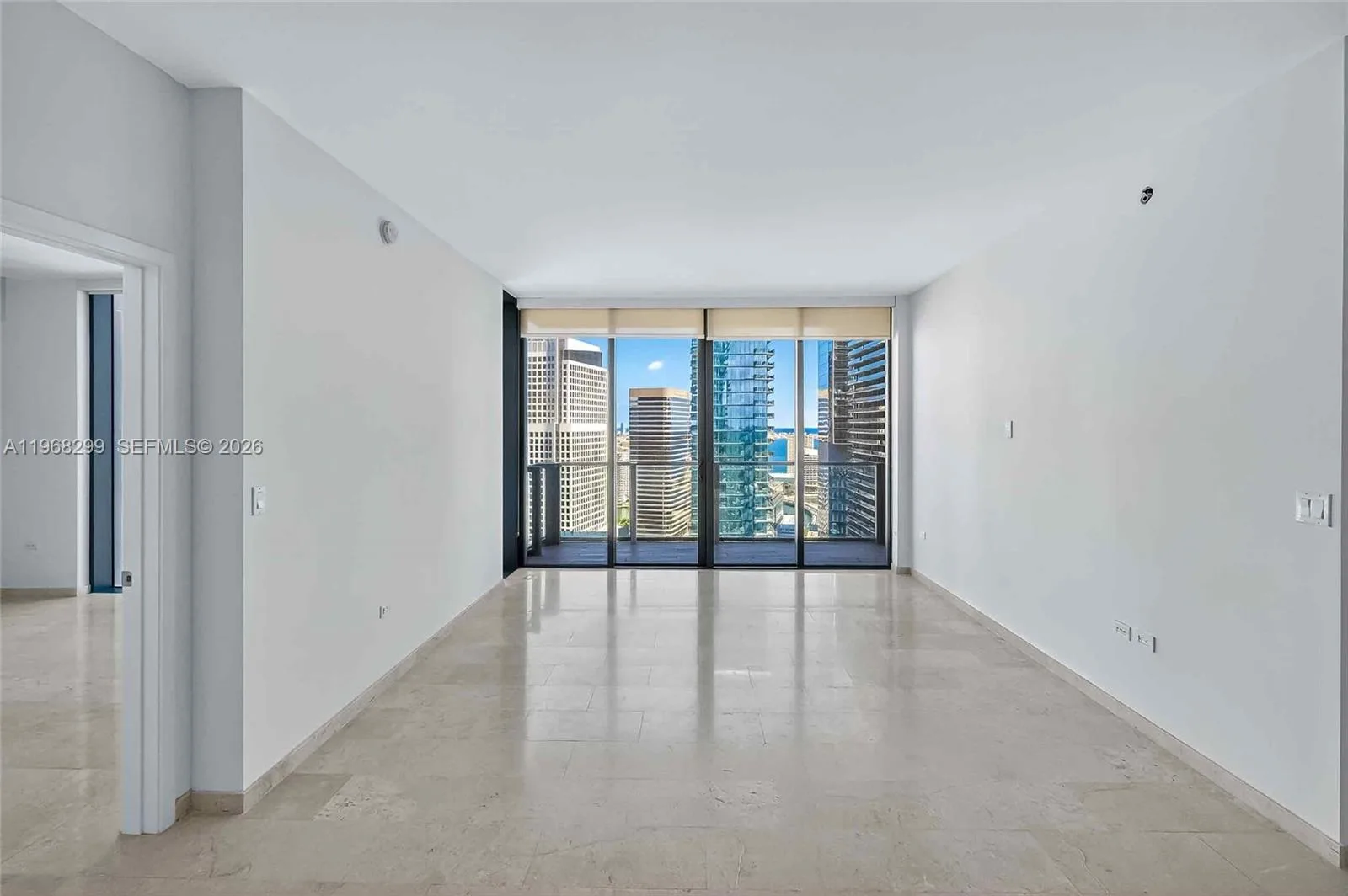 88 SW 7th St # 3003, Miami, FL 33130 photo 4