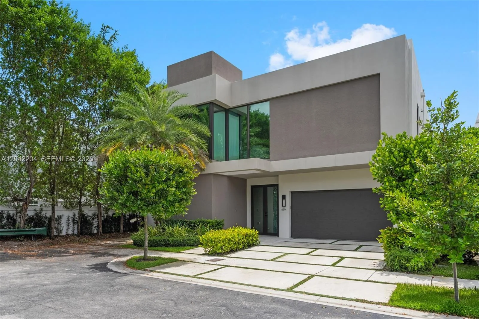 6814 NW 104th Ct, Doral, FL 33178