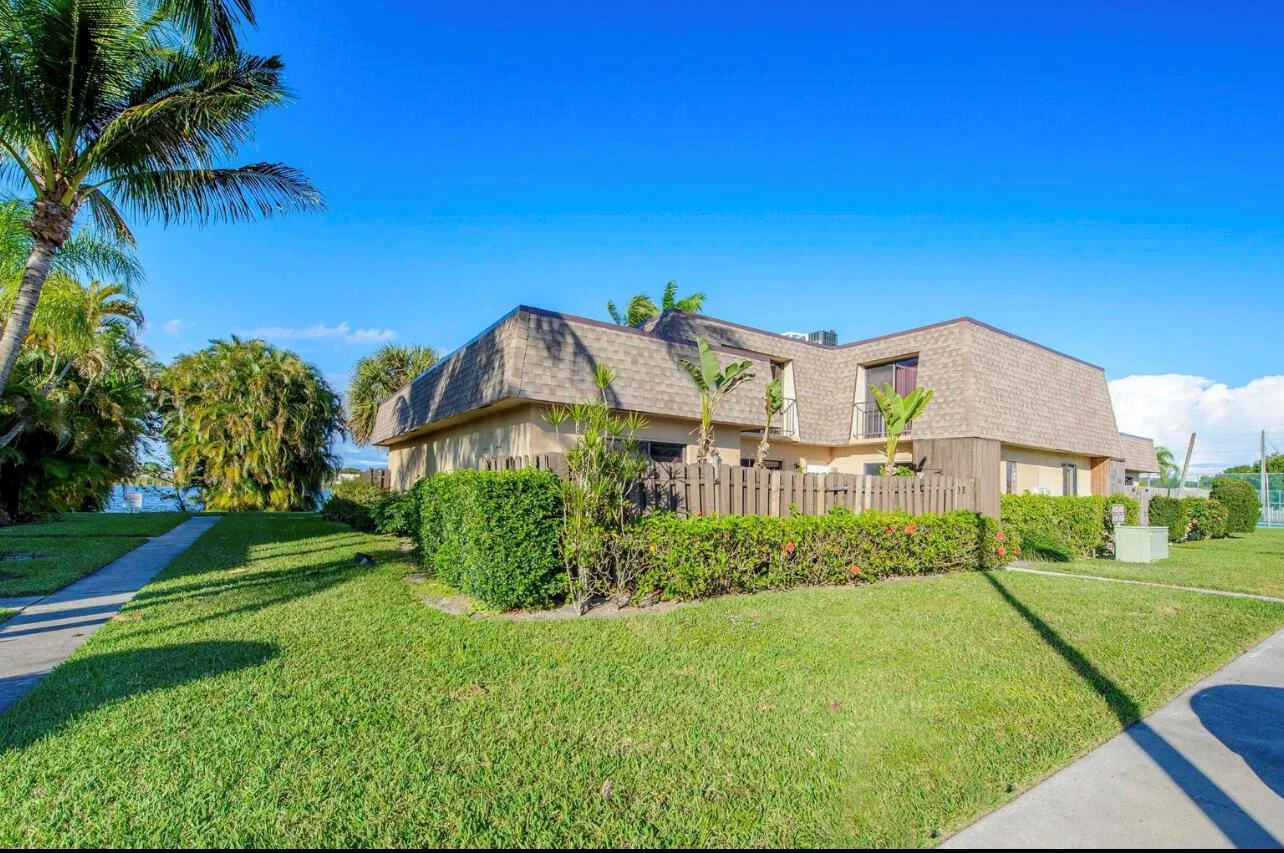 4101 N Waterview Circle # 41-a, Palm Springs, FL 33461