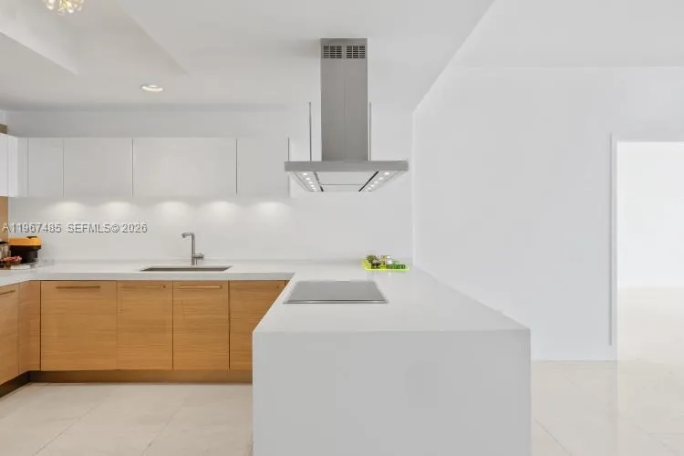 17301 Biscayne Blvd # 305, North Miami Beach, FL 33160 photo 11