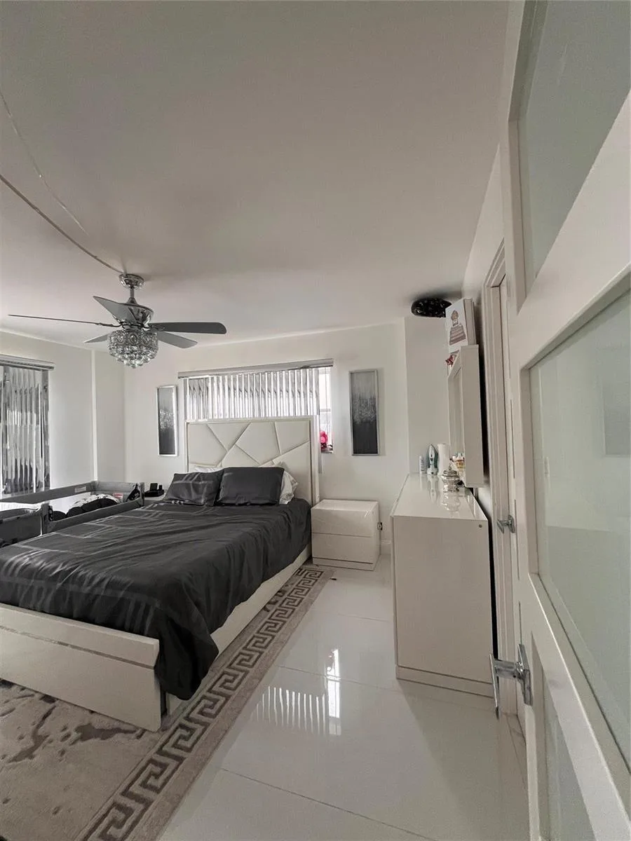 400 Golden Isles Drive # 20, Hallandale Beach, FL 33009 photo 8