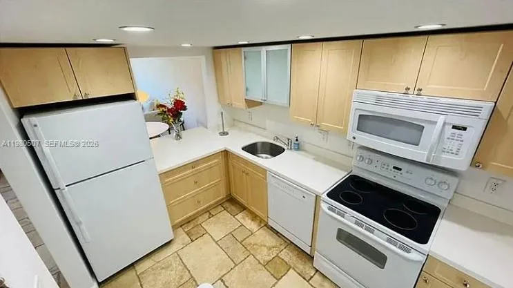 240 Galen Dr # 314, Key Biscayne, FL 33149 photo 7