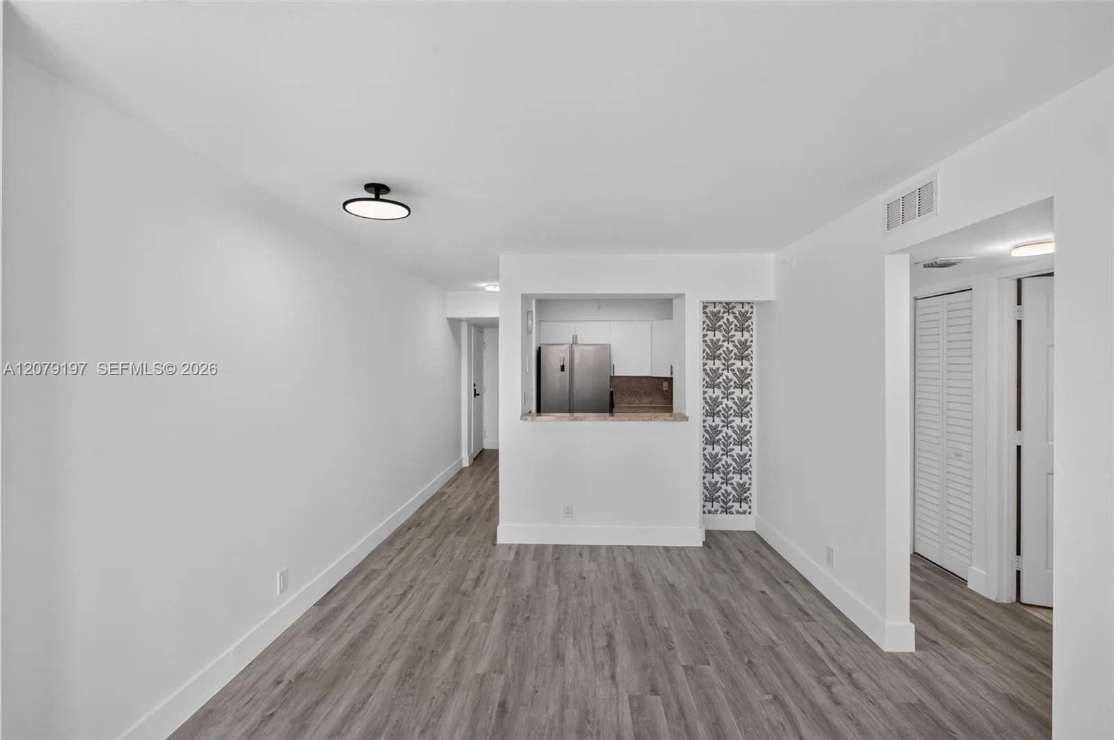 501 SW 1st St # 607, Miami, FL 33130