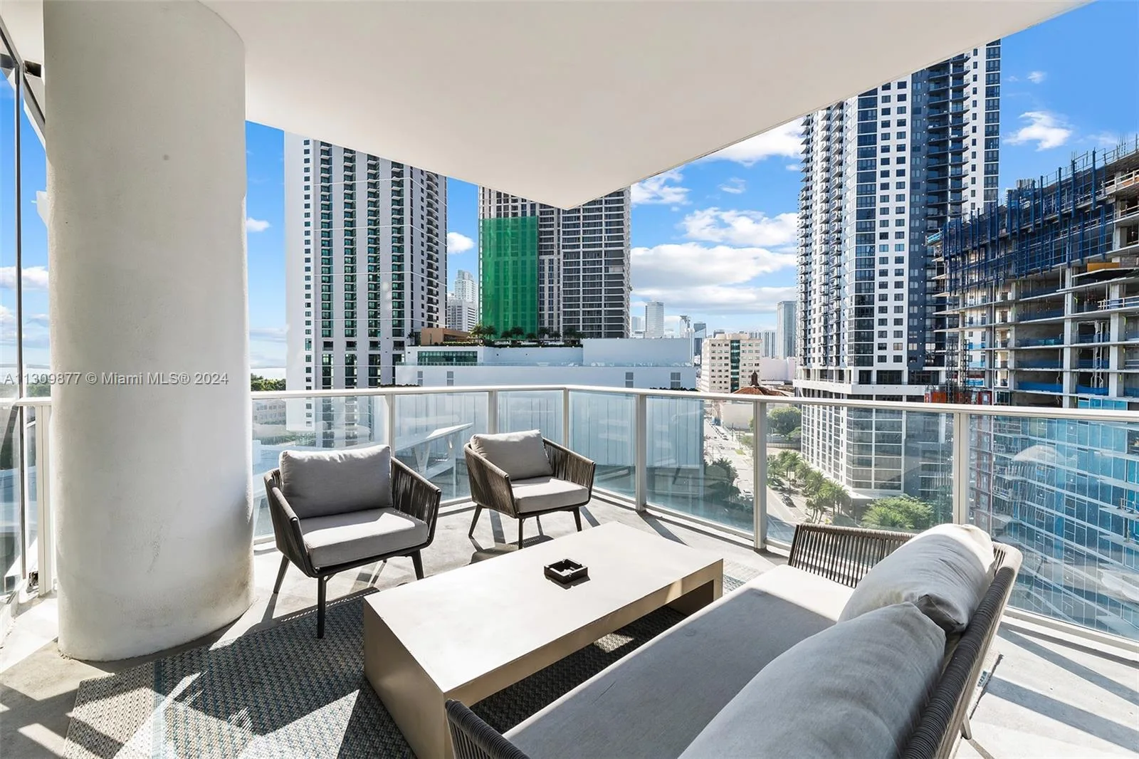 Paramount Miami Worldcenter Unit 912 at 851 NE 1st Ave # 912, Miami, FL 33132 — photo 1