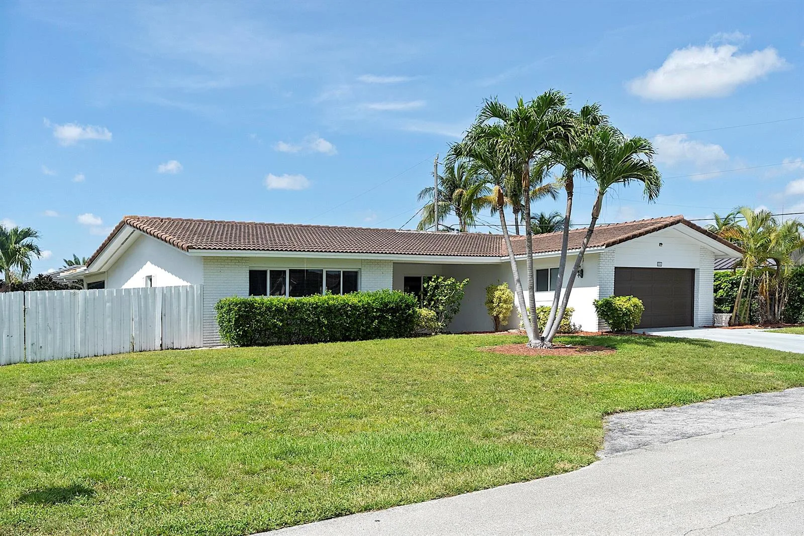 2910 NE 40th Court, Lighthouse Point, FL 33064 photo 2
