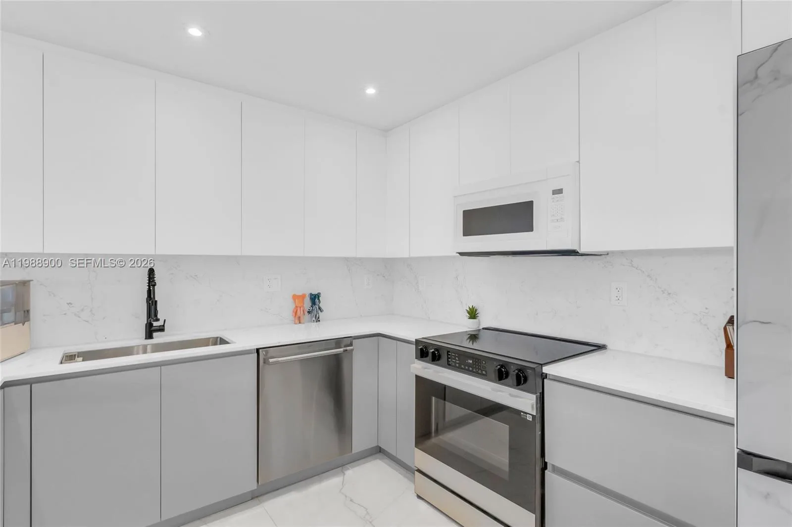 20441 NE 30th Ave # 424-9, Aventura, FL 33180 photo 3