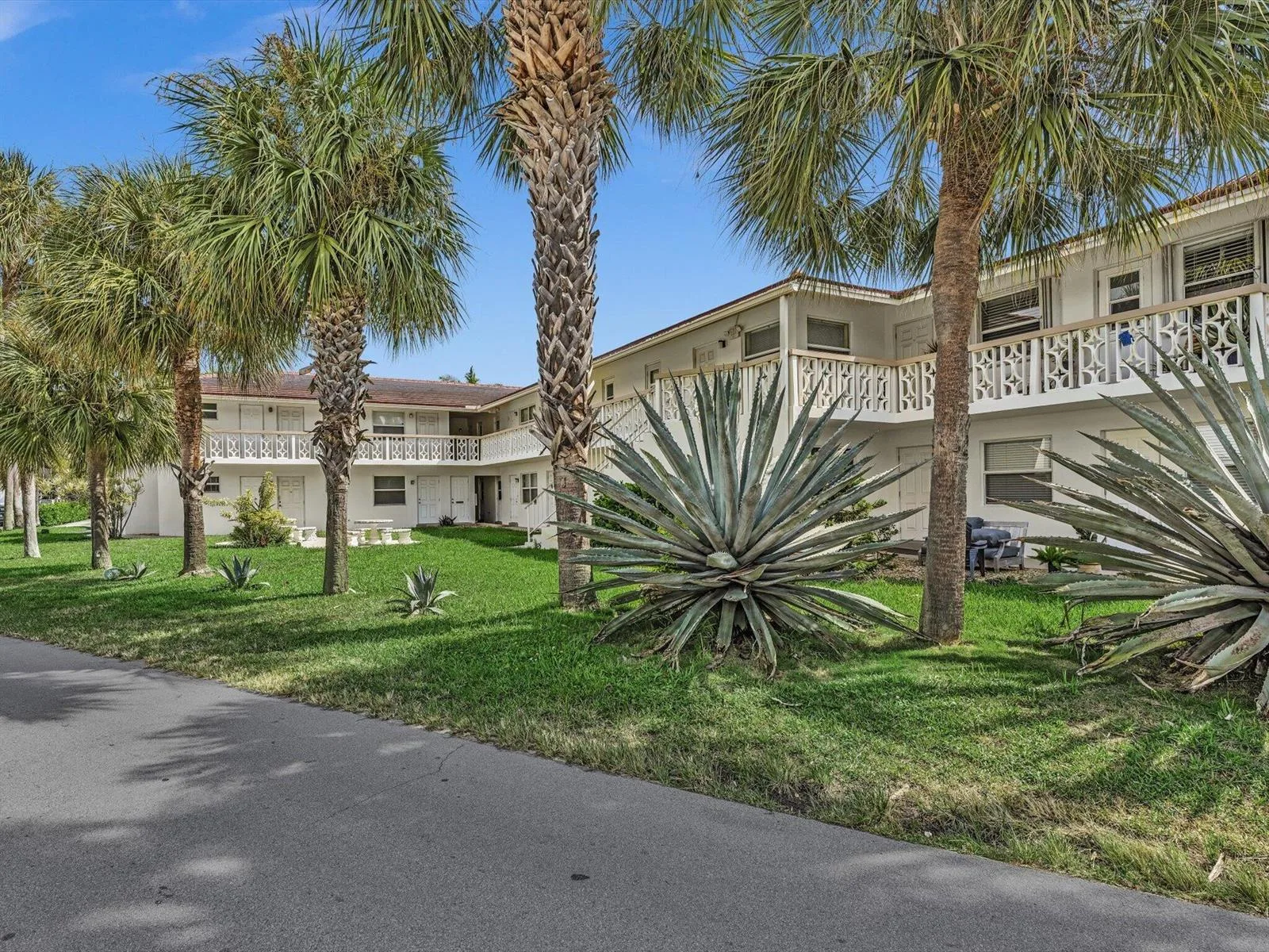 90 NE 19th Avenue # 8, Deerfield Beach, FL 33441