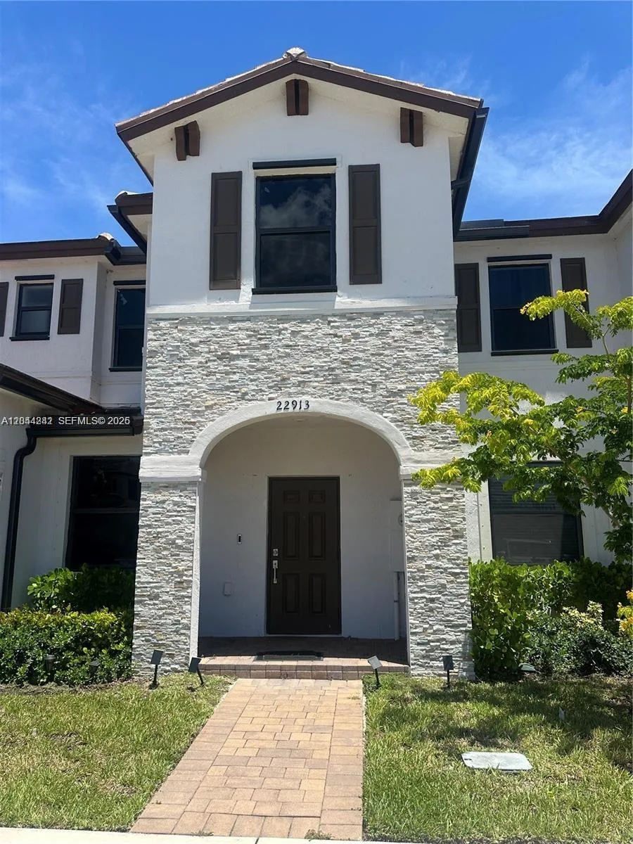 22913 SW 99th Ave, Cutler Bay, FL 33190