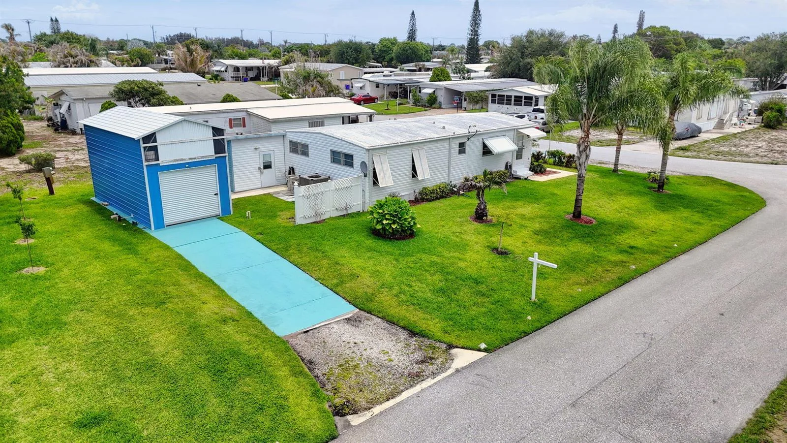 7102 SE Bluebird Circle, Hobe Sound, FL 33455