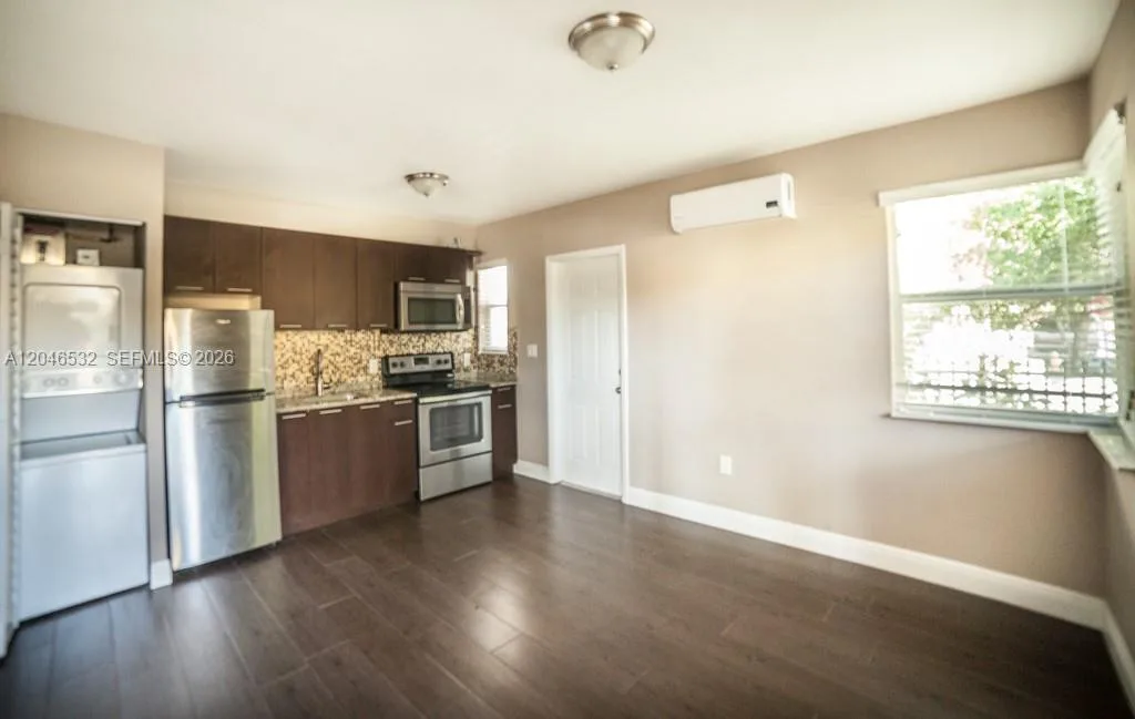 500 SW 9th Ave # 1, Miami, FL 33130