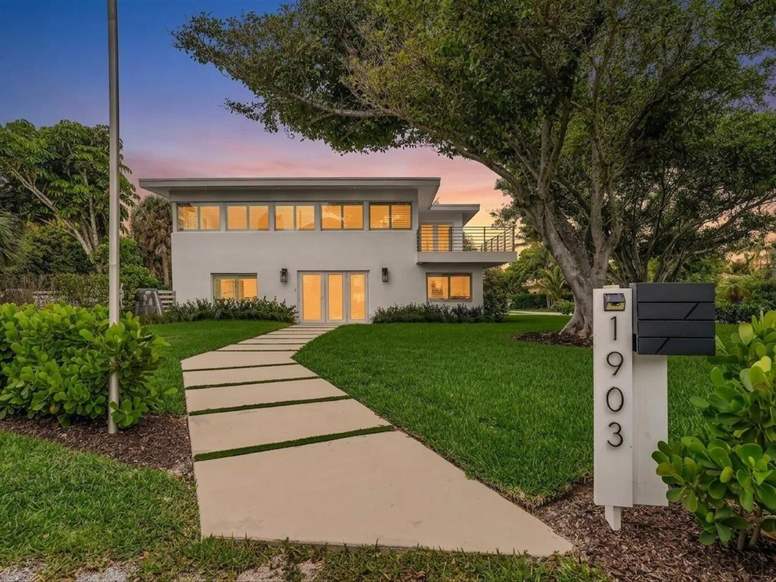 1903 Bay Drive, Pompano Beach, FL 33062