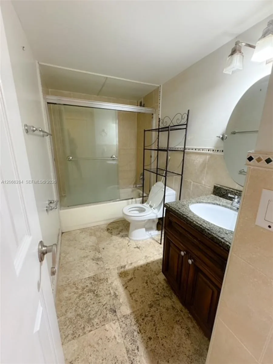 2008 Jackson # B7, Hollywood, FL 33020 photo 10