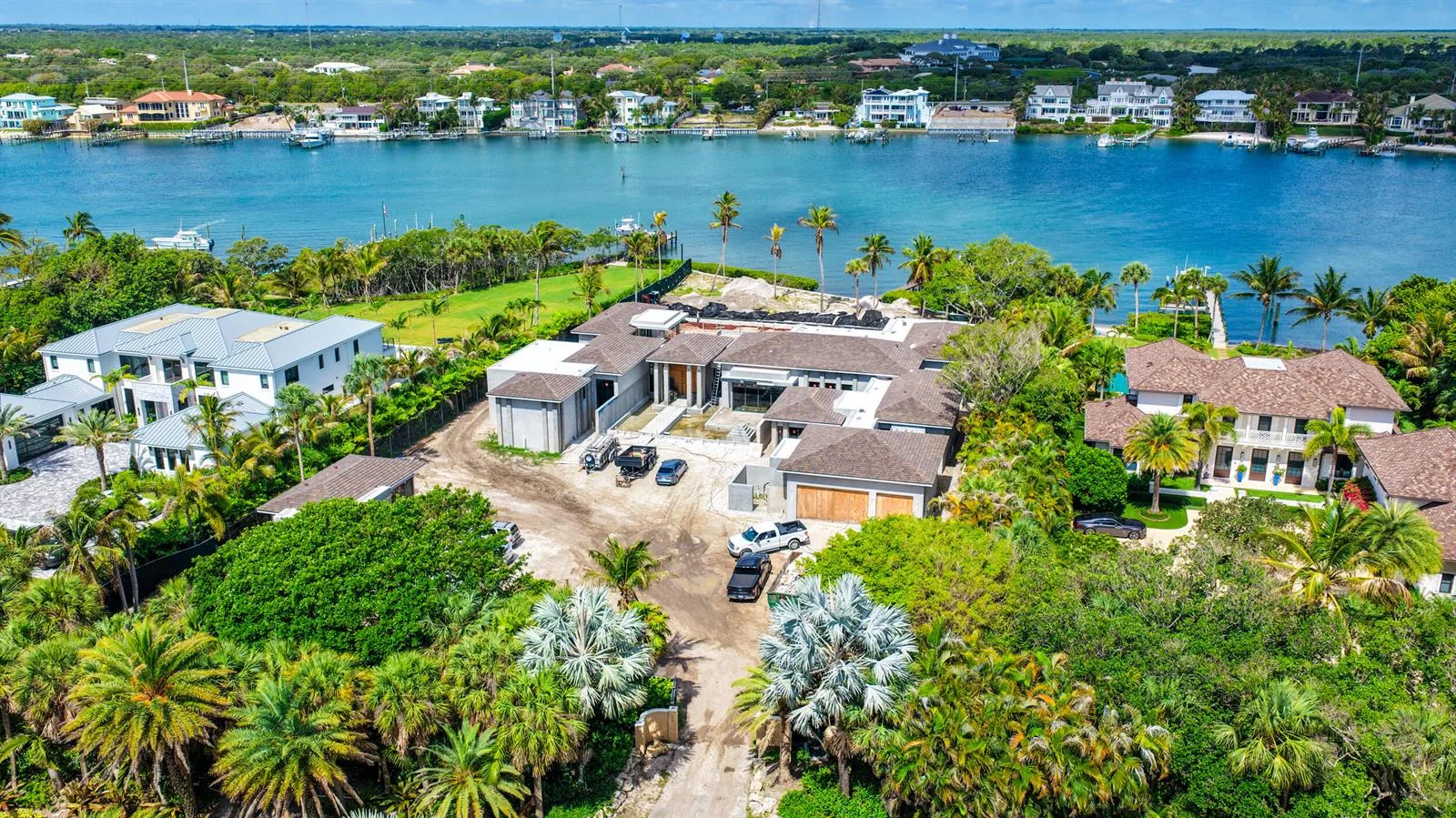 508 S Beach Road, Jupiter Island, FL 33455