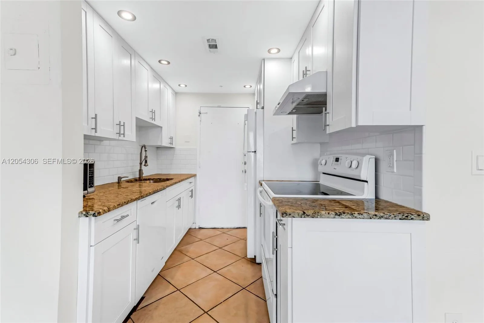2350 NE 135th St # 1510, North Miami, FL 33181 photo 4
