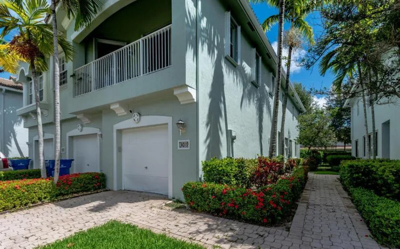 3019 Laurel Ridge Circle, Riviera Beach, FL 33404