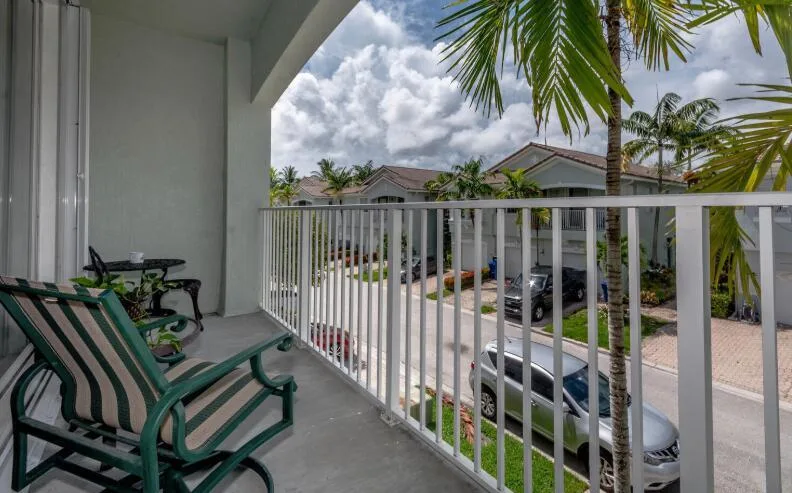 3019 Laurel Ridge Circle, Riviera Beach, FL 33404 photo 8
