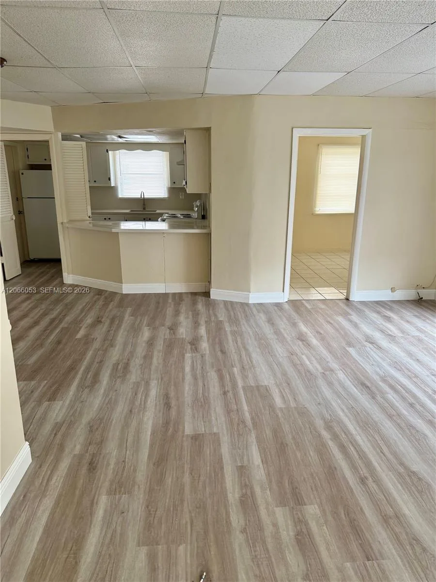 9390 E Bay Harbor Dr # 10, Bay Harbor Islands, FL 33154
