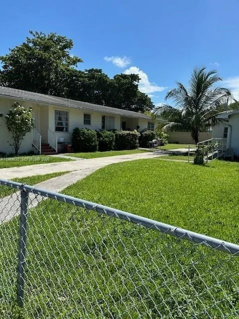 474 NW 26th Ave, Miami, FL 33125 photo 2