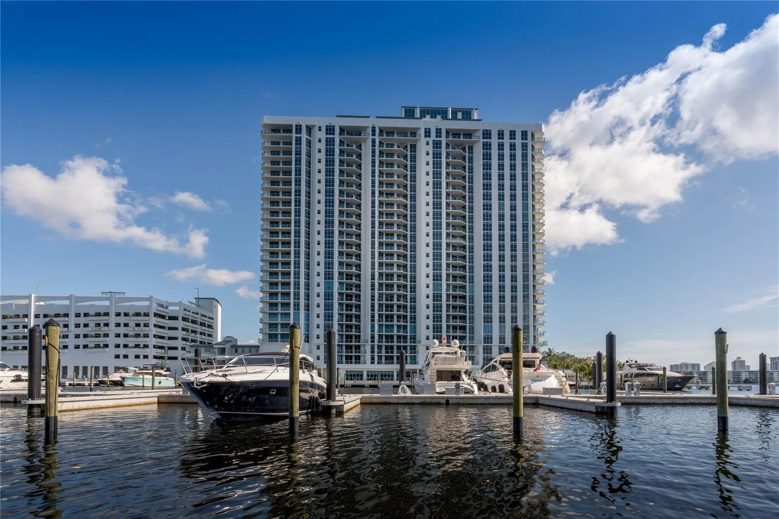 17301 Biscayne Boulevard # 506, North Miami Beach, FL 33160 photo 2