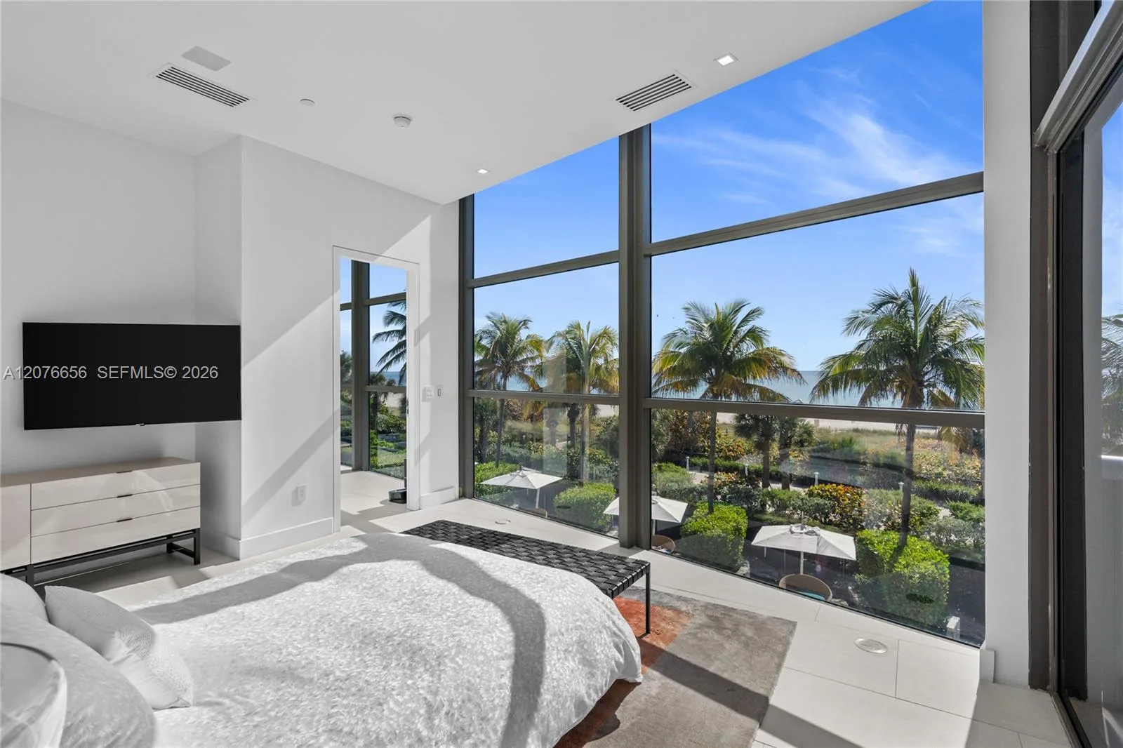 5875 Collins Ave # 401, Miami Beach, FL 33140 photo 10