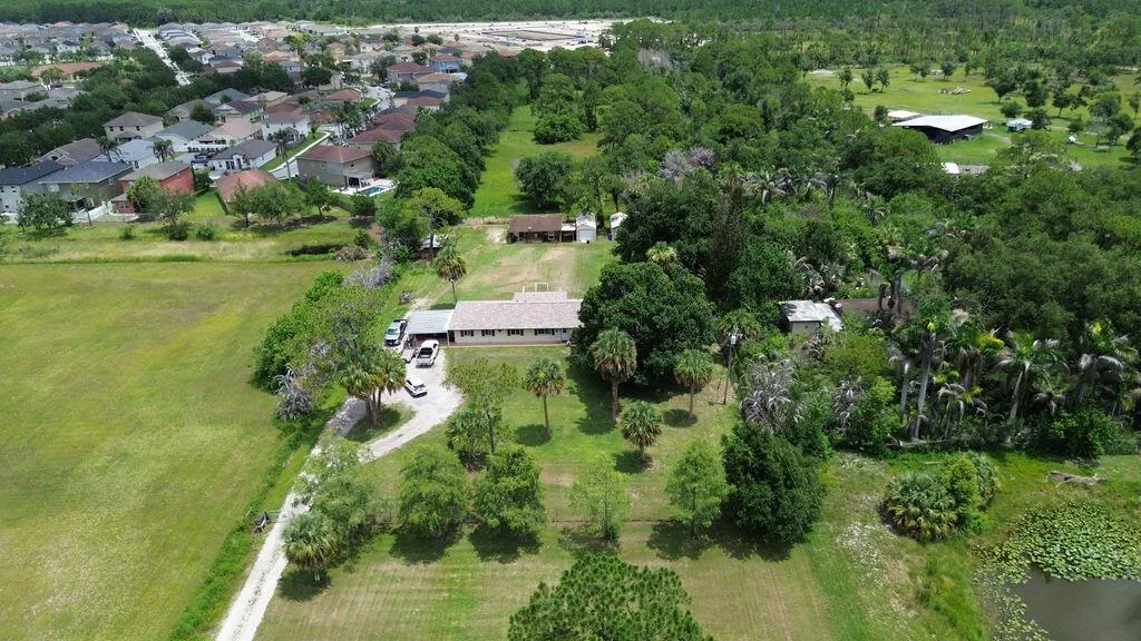 9302 Orange Avenue, Fort Pierce, FL 34945 photo 4
